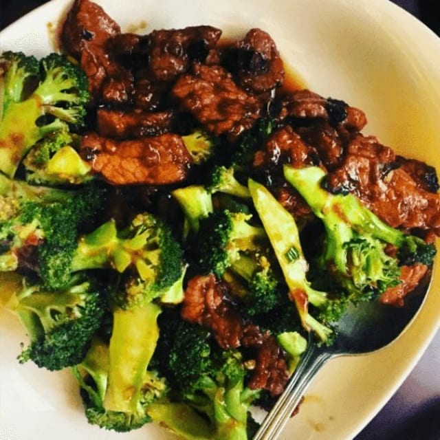 C12. Beef with Broccoli.